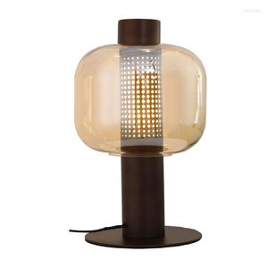 Tafellampen Postmoderne Noordse ontwerper Licht Luxe Luxe Creatieve glaslamp Woonkamer Studie Werk Slaapkamer Bedside Led