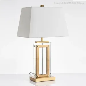 Lampes de table Postmodern Simple American Study Matériel Sandwich Cristal Lampe de ménage Salon Chambre Chevet