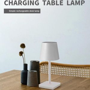 Tafellampen oplaadbaar 3 kleuren Stepless Diming bureaulamp 5000 mAh draagbare LED voor restaurant slaapkamer bars Home Patio Outdoor