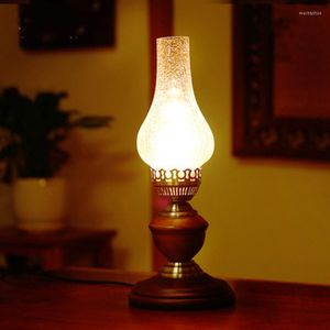 Tafellampen retro kerosene lamp led desktop home decoratieve nachtlichten klassieke glazen hout lantaarn rookloze country nostalgische stijl geschenken