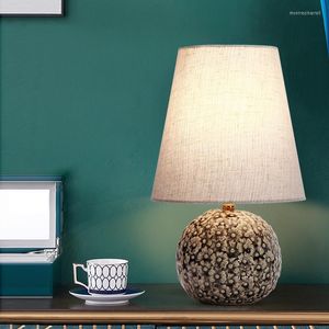 Tafellampen eenvoudige moderne keramische lamp creatieve woonkamer studie Noordse warm slaapkamer bedd bureaublad decoratief