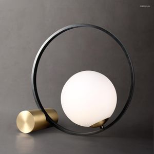 Lampes de table Simple Moderne Nordic Light Luxe Rétro Cuivre Style Européen Et Américain Salon Étude Chambre Lampe Décorative