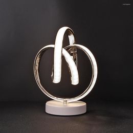 Lampes de table Simple moderne spirale LED lampe de bureau salon maison chevet éclairage décoratif prise ue avec adaptateur américain lumière chaude blanche