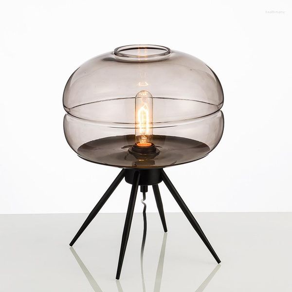 Lampes de table Simple Nordic Creative Verre Petite Lampe Designer Art Chevet Chambre Mode Salon Décoration Lecture