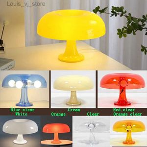 Lámparas de mesa Lámpara de mesa de setas de estilo simple Luz decorativa con 5 piezas de bombilla LED tricolor E14 USB AU UE Reino Unido EE. UU. Enchufe para sala de estar junto a la cama YQ240316