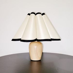 Tafellampen kleine retro geplooide afdeklamp slaapkamer bedkamer bed decoratieve houten kunst Chinese stijl nachtlicht deco