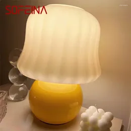 Lampes de table Sofeina Nordic Creative Lampe LED moderne LED Yellow Mushroom Bureau léger Décoratif pour la maison