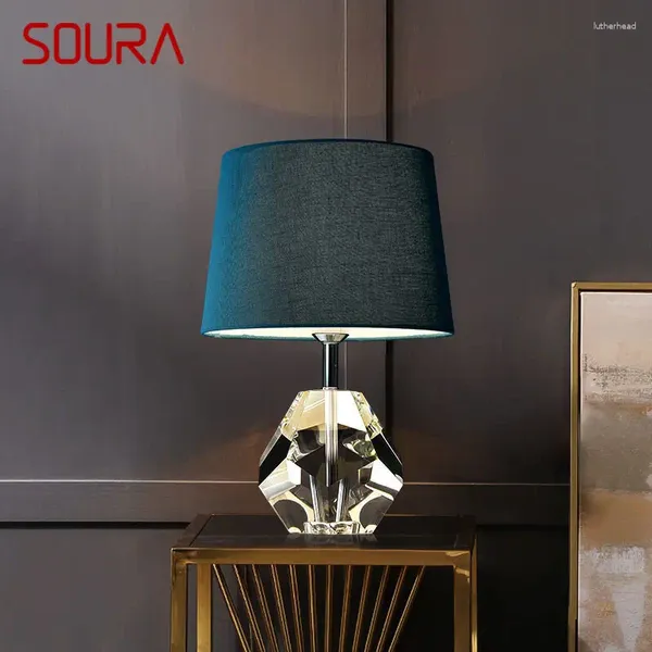 Lampes de table Soura lampe à gradin moderne LED Crystal Creative Creative Luxury Desk Lights For Home Living Room Bedroom Bedside Decor