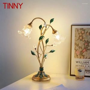 Lampes de table lampe mince contemporaine française pastorale LED créative de salon de fleur chambre chambre et étude du bureau de décoration de la maison