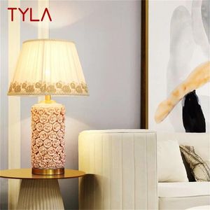 Lampes de table Tyla en céramique rose de luxe en laiton tissu de bureau léger décoratif pour le salon chambre à manger