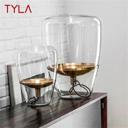 Lampes de table Tyla Modern Nordic Creative Lamp LED Bureau Light Decorative for Home Bedroom Living Room