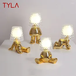 Lampes de table Tyla Nordic Lamp Creative Resin Gold People Shape Desk Dewing Light LED pour la maison Children Chambre Living Room Decor