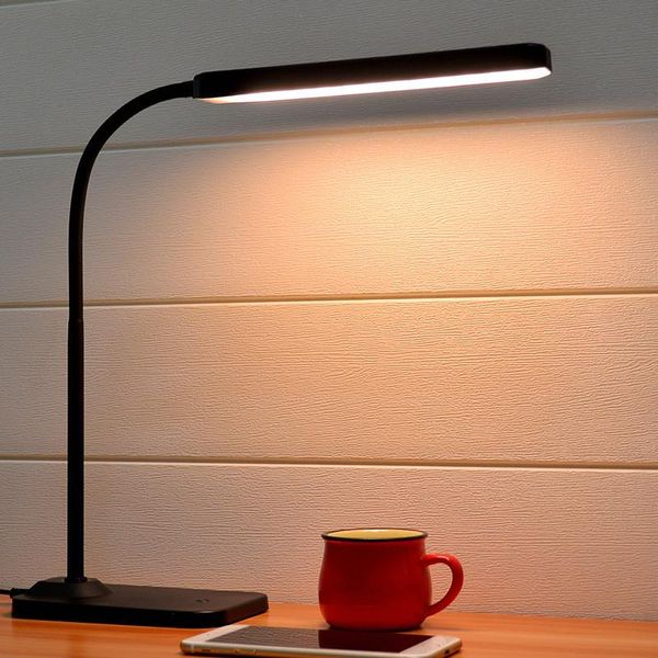 Lámparas de mesa USB LED Lámpara de escritorio recargable Protección para los ojos Luz de atenuación Color Tres interruptor de engranaje Libro de lectura para estudiantes