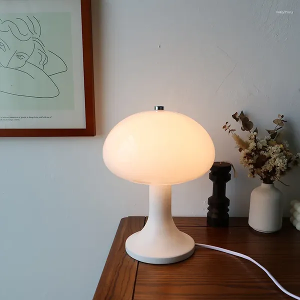 Lámparas de mesa Lámpara de vidrio creativa vintage Base de madera Dormitorio Mesita de noche Sala de estar El restaurante Decoración de escritorio Luz nocturna