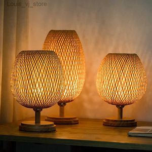 Lampes de table Lampes de Table en bambou tissées à la main Vintage lampe de bureau de Style chinois pour salon chambre décoration créative E27 lampe de chevet YQ240316