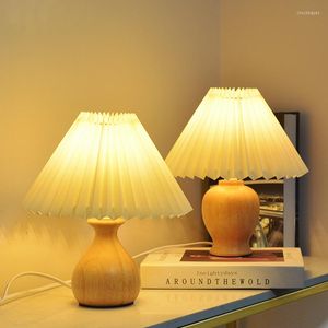 Tafellampen Vintage Rotan Lamp Koreaans Voor Slaapkamer Woonkamer Licht Home Deco Creatieve Plooien Met Led Lamp E27