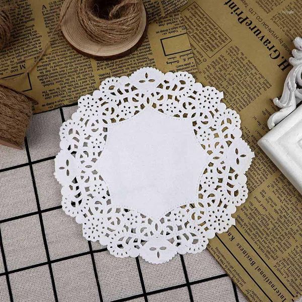 Tapis de table 100 pièces plusieurs tailles dentelle papier napperons Vintage creux tapis thé café napperon fête de mariage cadeau boîte à bonbons Wrap