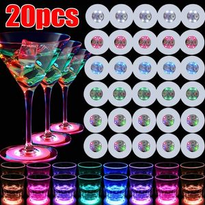 Tapis de table 20/2 pièces Glow LED Coaster Batterie Puissance Lumineux Sous-verres Autocollant Bouteille D'alcool Potable En Verre Tasse Pad Bar Party Decor Mat