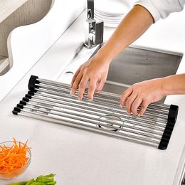 Tapis de table 2023 1pcs 304 tampon de vidange en acier inoxydable bord en silicone pliable évier rouleau rideau étagère de cuisine filtre à fuite d'eau CW359