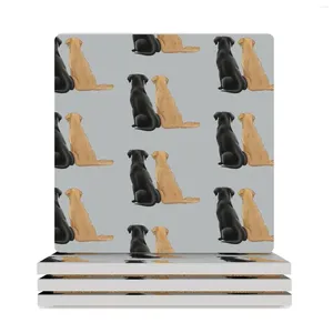 TABLE MATS Un joli Labrador et Golden Retriever dessinant 2 chiens assis avec le dos pour vous pour les cotes en céramique (carré)