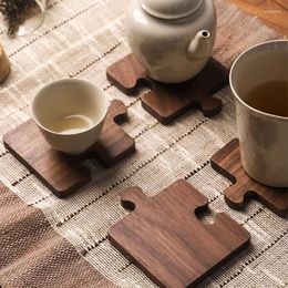 Alfombrillas de mesa Black Walnut Coasters Aislamiento de calor de madera maciza Suministros de cocina anti-escaldo Ceremonia de té Modelo de rompecabezas