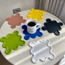 Table Mats Mignon Placemat de silicone sans glissement pour restaurer la chaleur isolant Boissons de café Boissons Decor Colored Kitchen Party Pad