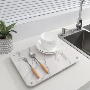 Esteras de mesa Estera de secado de platos elevada, encimera de cocina de tierra de diatomeas absorbente con patas antideslizantes para un baño rápido