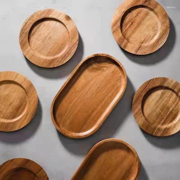 Esteras de mesa estilo japonés bandeja de madera base de café nordic sauvignon madera tajete vintage aislado