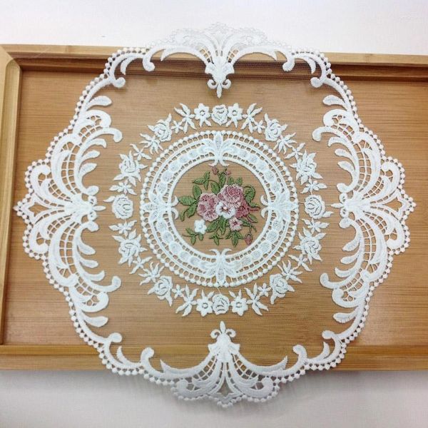 Mantel Individual de encaje bordado para dormitorio, estudio, cocina, taza, tapete redondo Retro, cubierta para plato de comida y fruta, tela, decoración de Navidad