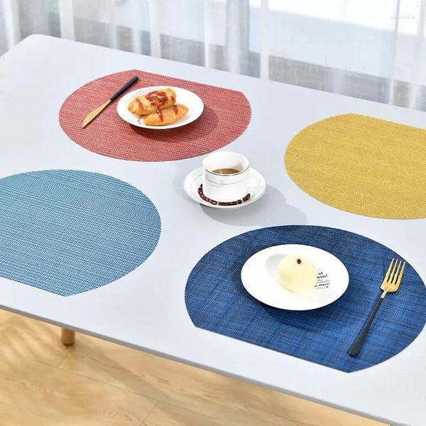 PACK MATS DE TABLE DE 4PCS PLATEMATS PVC CHALLE ISLULER PAD DIGNER DECoration Half Round Design 35x31cm