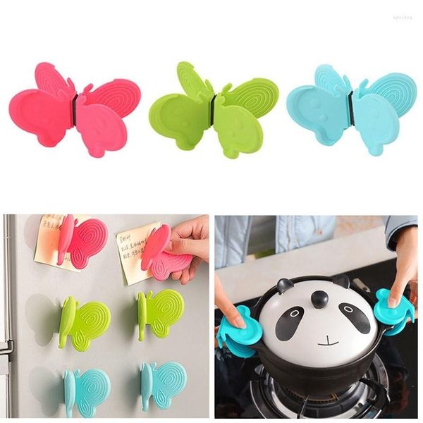 Table Mats Pads 2pcs / set Papillon En Forme De Silicone Dispositifs Anti-brûlure Réfrigérateur Aimant Cuisine Outil Isolation Plaque Pince Gadgets 2023Mats