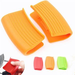 Paires de sets de table en silicone anti-brûlure, pince à main, outils d'aide à la cuisine, gants d'isolation thermique, cuisson, mitaines de four à micro-ondes, support de casserole