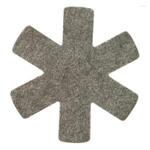 Tafelmatten Polyester Vilt Pot Pad Niet-geweven Lichtgewicht Kookgerei Verdeler Beschermer Herbruikbaar Voor Het Opbergen Van Koekenpannen Bakplaten