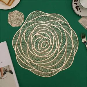 Placemats PVC Rose Flower Hollow Antislip Keuken Placemat Coaster Isolatie Pad Schotel Koffie Mat Huishoudelijke El Decor Accessoires