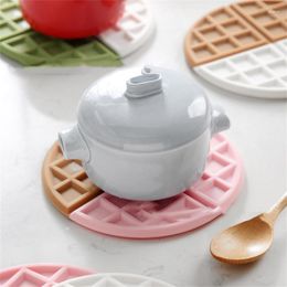 Tafelmatten Wafle Home Dining Mat Heat Resistant Drink Cup Coasters Noordse creatieve maaltijdkussen Decor Non-Slip isolatiekussentjes