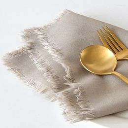 Serviette de table en coton et lin mélangés avec pompons 43 x 43 cm, lot de 4 polyvalents réutilisables rustiques pour dîner, décoration de fêtes de mariage