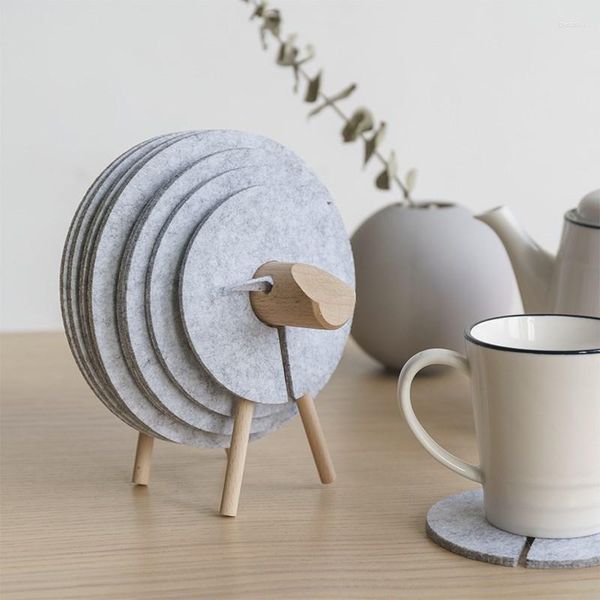 Table Runner 12pcs Creative Sheep Shape No-Slip Coasters Aislamiento de lana de fieltro y almohadilla de escritorio de oficina en casa Craft Decorative Crafts