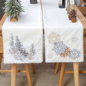 Table Runner Christmas Snowflakeembroidered fausse laine Table Coureurs de Noël chauds blancs arbre de Noël Faux Fur Noël décoration 230817