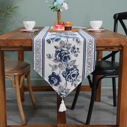 Tafelloper Moderne Chinese stijl Blue en Wit geborduurde desktoploper met Tassel Home Decor Eetting Table -jurk en tafel Decoratie 230408