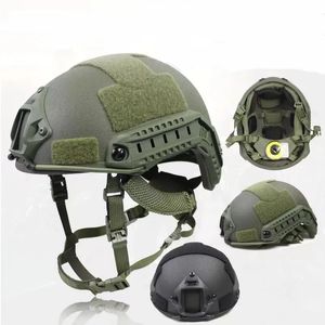 Tactische helmen Snelle FRP-helm Outdoor rijuitrusting Veldtraining FAST tactische dsfaqwaed 231113