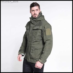 Vestes tactiques Automne et hiver veste tactique pour hommes coupe-vent en plein air chaud et coupe-vent à capuche décontracté mode sous-machine manteaux de travailL231218