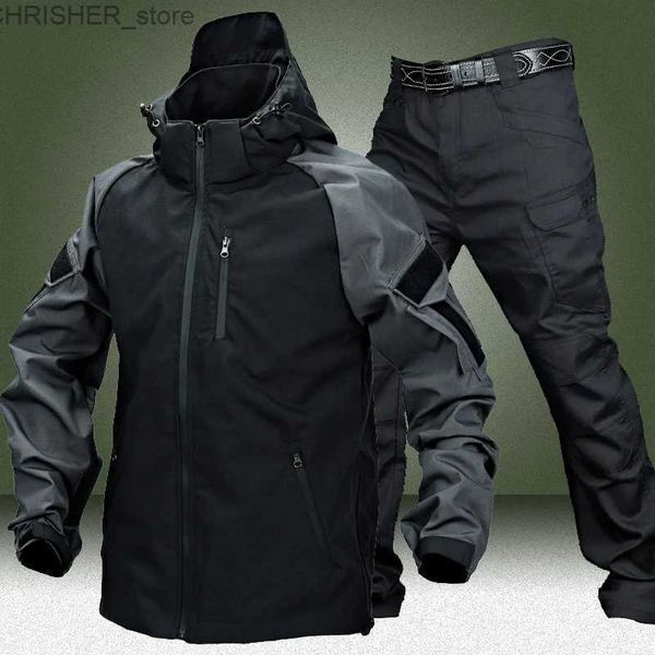 Chaquetas tácticas Conjuntos tácticos militares para hombres Primavera Otoño Chaqueta de bombardero resistente al desgaste con múltiples bolsillos para exteriores + Pantalón cargo recto Trajes con capucha del ejército L231218