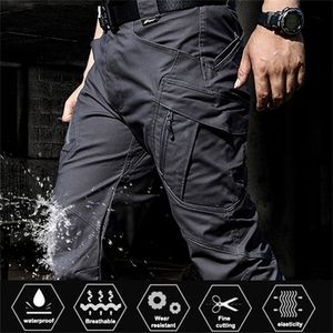 Calças táticas homens elástico ao ar livre militar exército calças multi-bolso impermeável resistente ao desgaste casual carga 220325