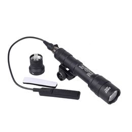 Tactical SF M600 M600B Scout Light Lanterna LED Lampe de poche Pictinny Rail