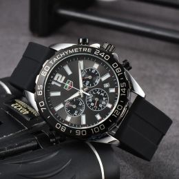 Etiqueta AAA Men cronógrafo Calendario de seis agujas Marca F1 F1 Serie Sports Fashion Watch Strap de acero inoxidable Mirador automático de movimiento de cuarzo 45