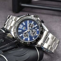 TAG Watch AAA Men Chronograph Six Calendrier Calendrier Full Fonction Marque F1 STRAPE STRAPE ACI