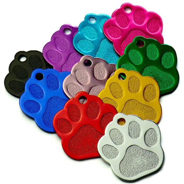 Tags en gros de 100pcs PAW PET Dog Id Tag personnalisé Plaque de nom gravé Téléphone Dogs ID Tags Personnalisés Aluminium PET PEPT CLÉ CLÉ