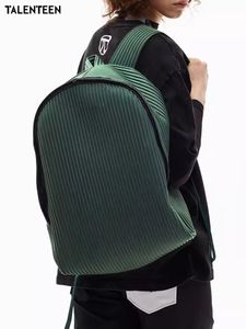 Talenteen / Tai Ran Light Travel Bag Original Designer Backpack Trendy Mens and Women's Grand Capacité de grande capacité Sac à dos