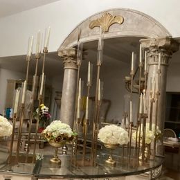 Estante alto de metal dorado, centro de mesa transparente, decoración de boda, soporte de flores de acrílico, centro de mesa de aro floral de metal alto antiguo para decoración de mesa de boda