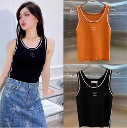 Diseñador Top Top Top Top Tank Diseñador Camiseta Mujer Camiseta para mujer Bordado de bordado Boads Bozo Botón Lace Estampado Rinestono Rinabos Vest Yoga SH